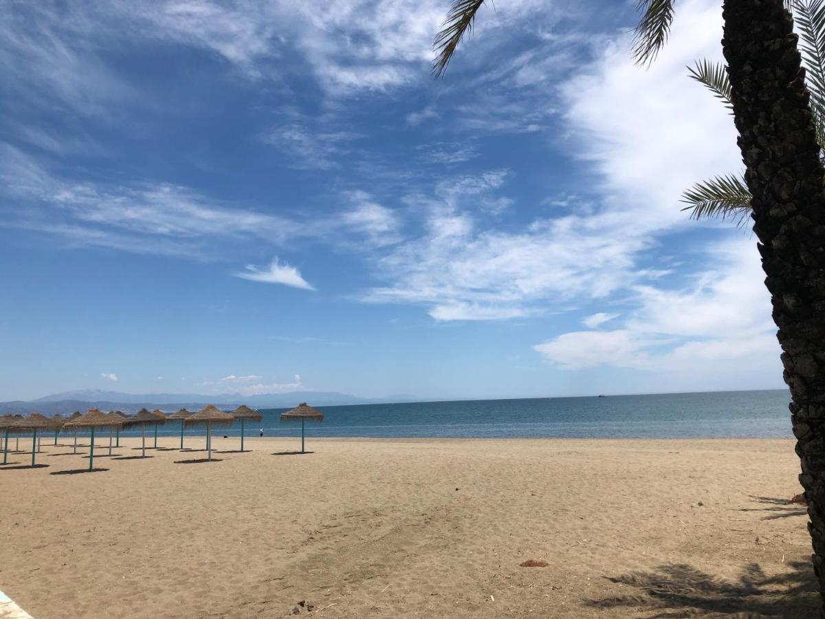 Carihuela Beach Apartment, 2Nd Line Torremolinos Esterno foto