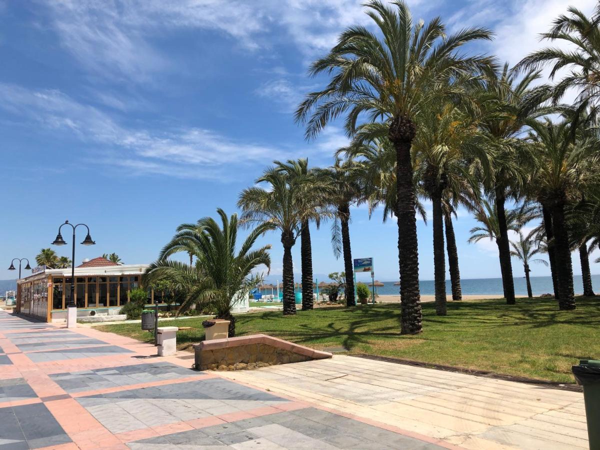 Carihuela Beach Apartment, 2Nd Line Torremolinos Esterno foto