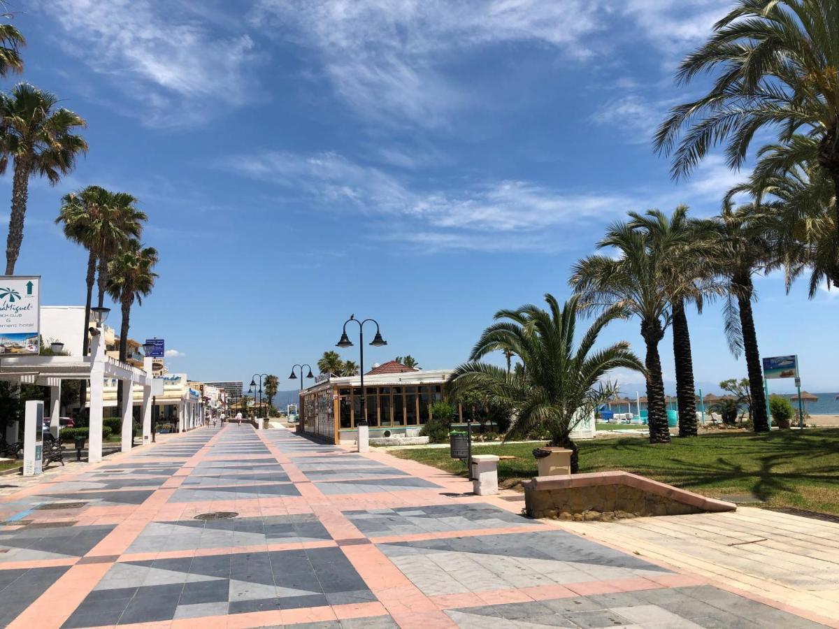Carihuela Beach Apartment, 2Nd Line Torremolinos Esterno foto